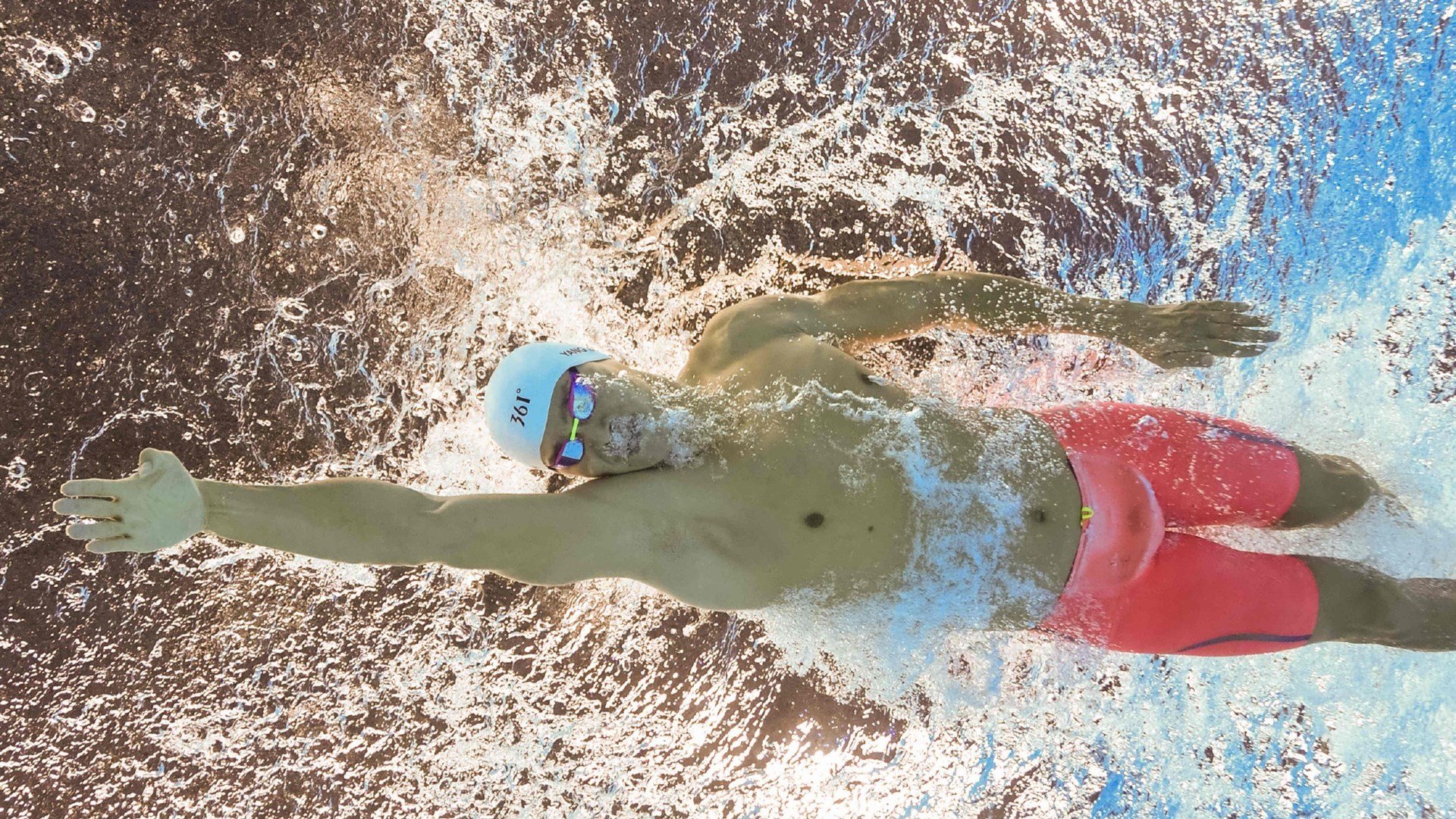 世界杯：书店与酒吧联名办“边看球边读战术书”活动 收到意外好评